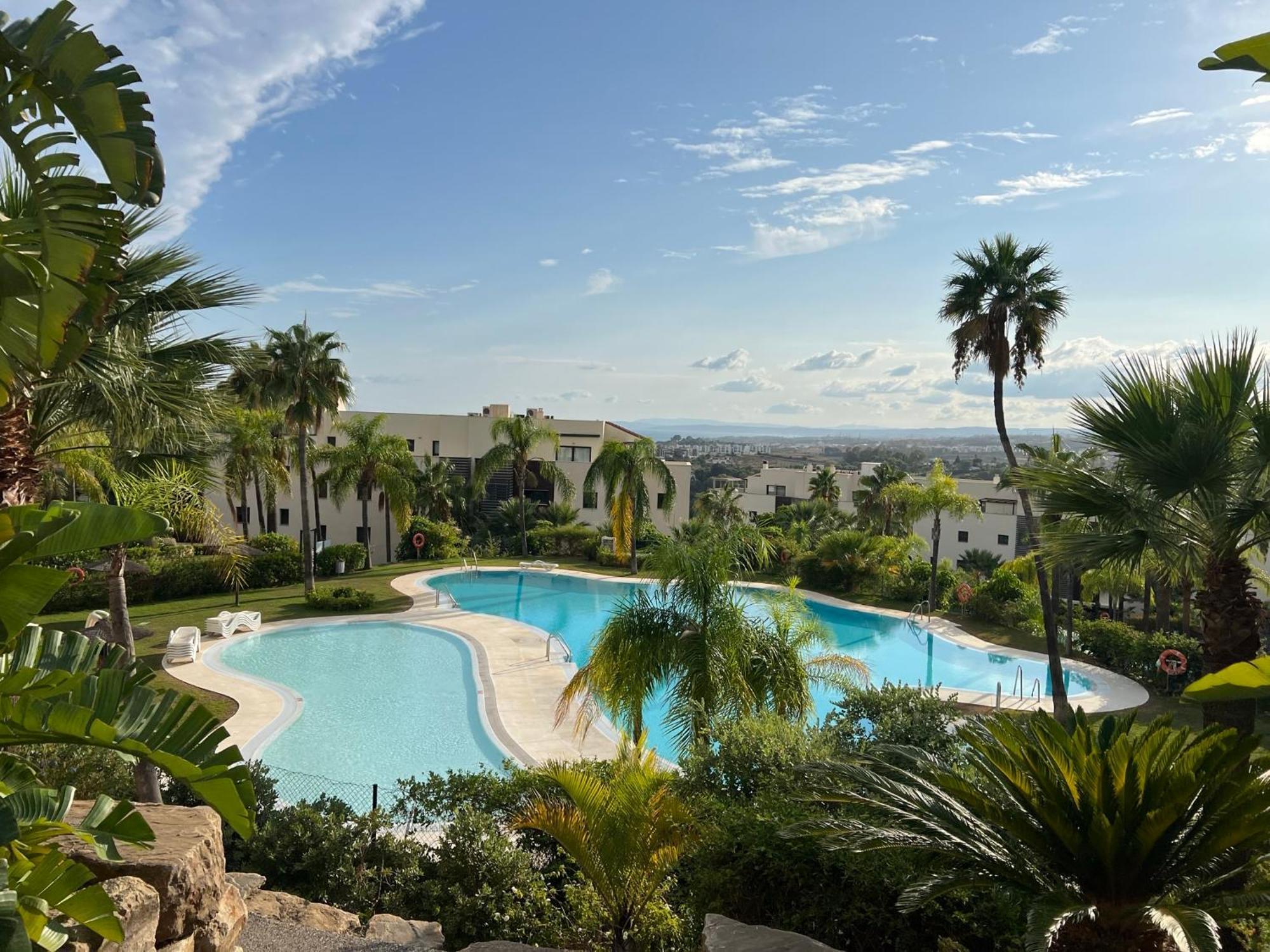 Amazing Two Bedroom Apartment In Los Flamingos, Marbella Estepona Eksteriør billede