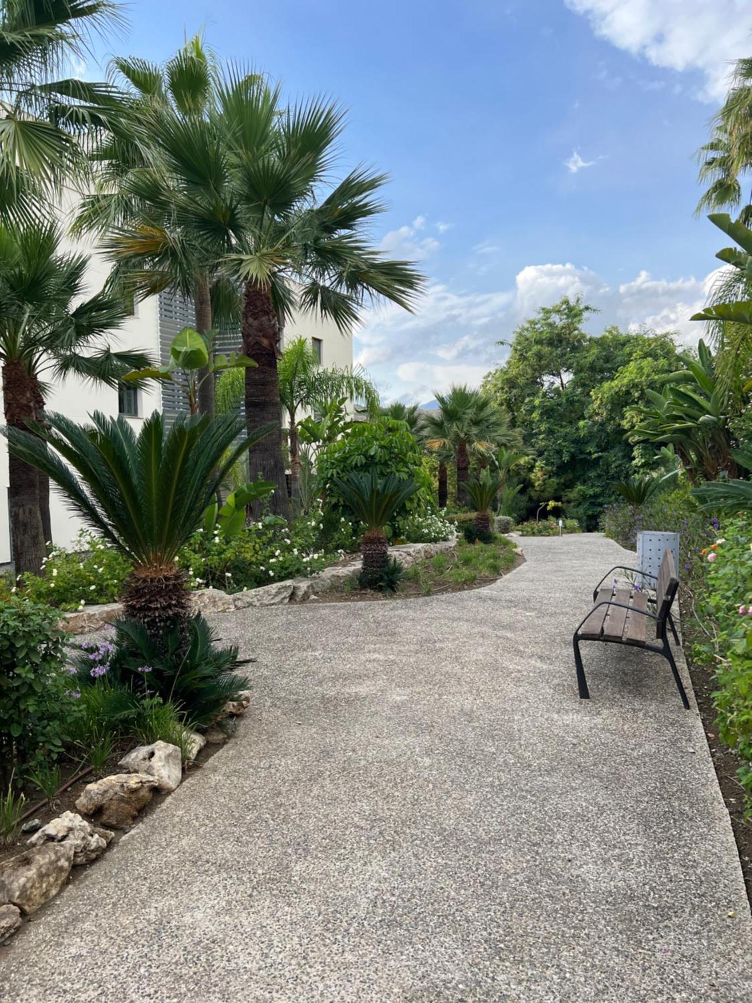 Amazing Two Bedroom Apartment In Los Flamingos, Marbella Estepona Eksteriør billede