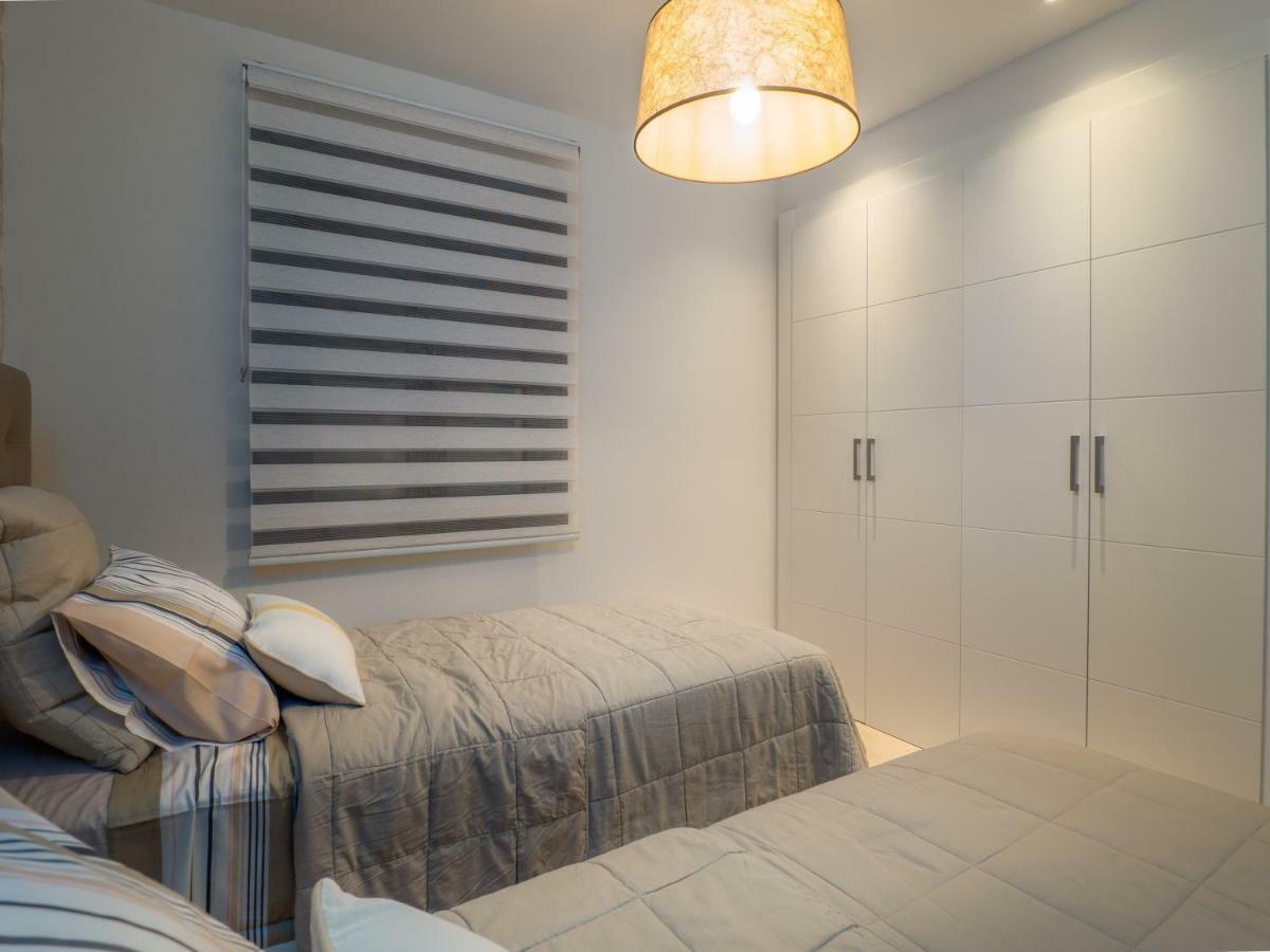 Amazing Two Bedroom Apartment In Los Flamingos, Marbella Estepona Eksteriør billede