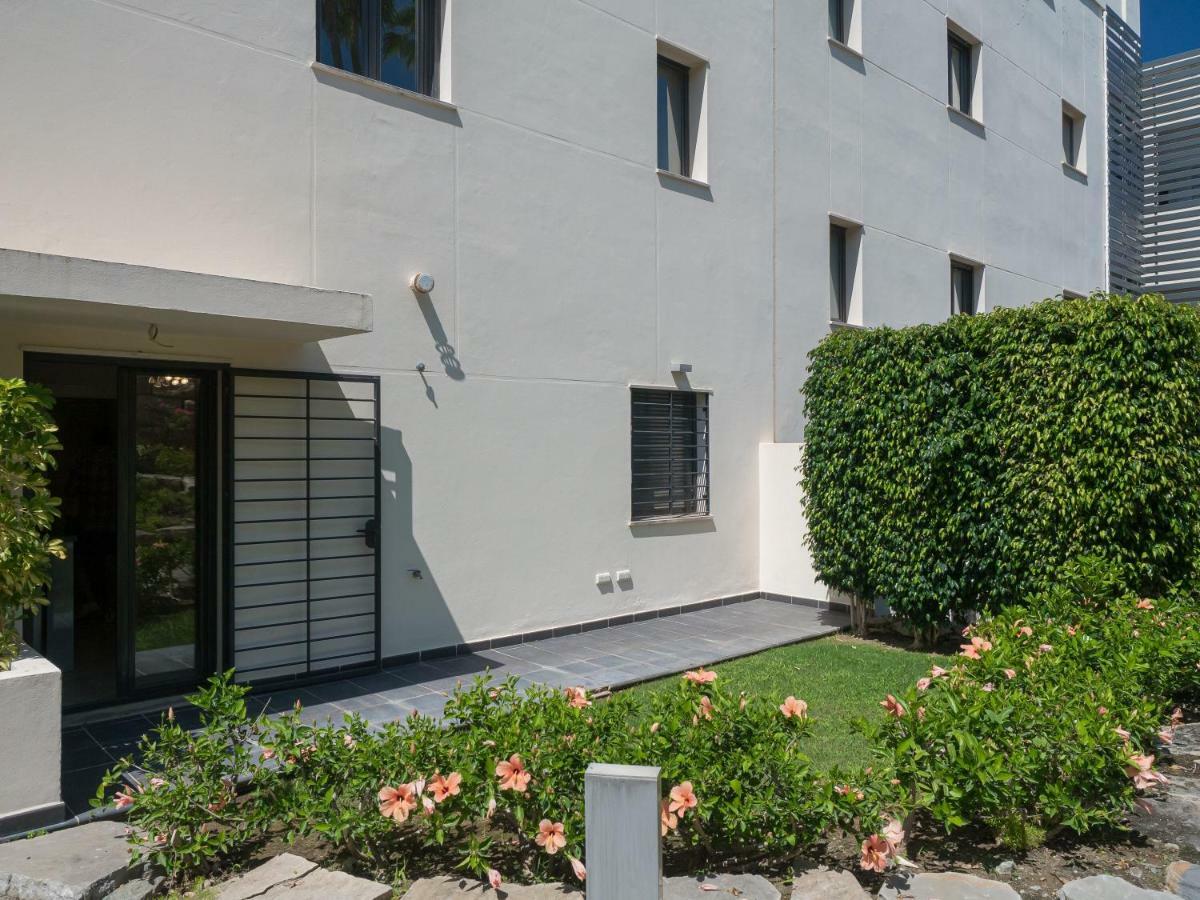 Amazing Two Bedroom Apartment In Los Flamingos, Marbella Estepona Eksteriør billede